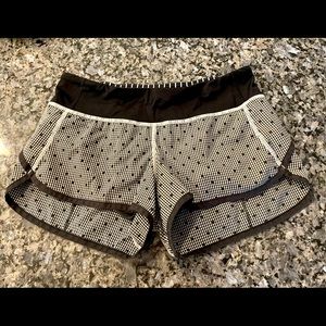 Lululemon speed up low rise shorts